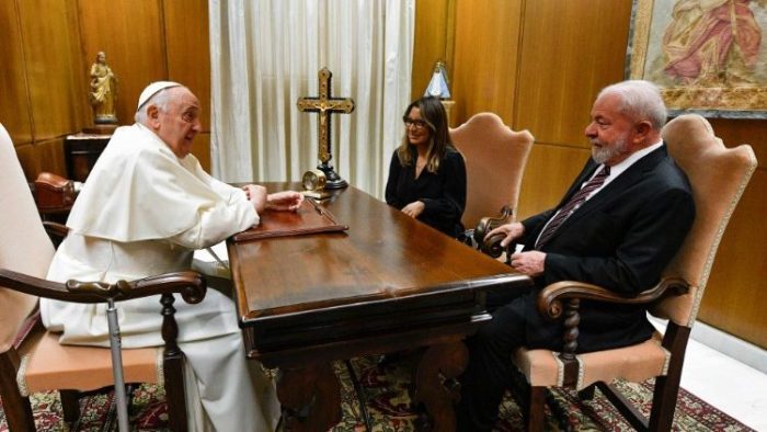 Papa Francisco recebe o presidente do Brasil em audiencia 1