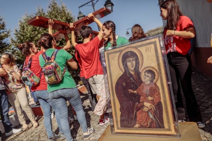 Concluida a peregrinacao dos Simbolos da JMJ pelas Dioceses portuguesas 1