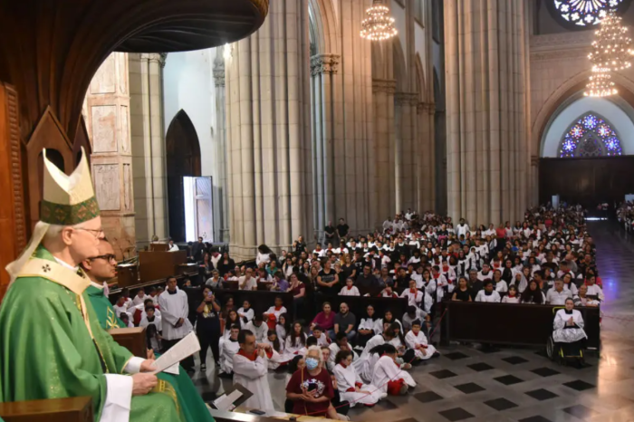 Centenas de coroinhas participam de encontro anual na Catedral da Se 3