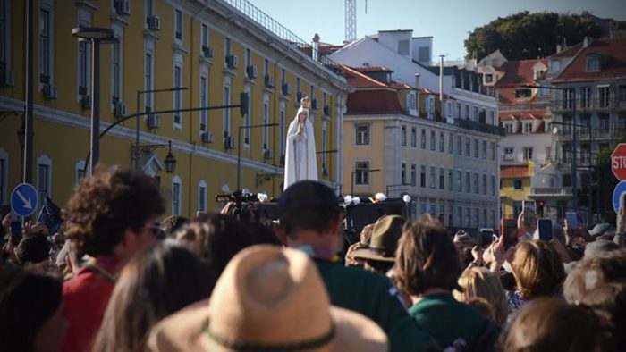 Imagem peregrina de Fatima chega em Lisboa para participar da JMJ