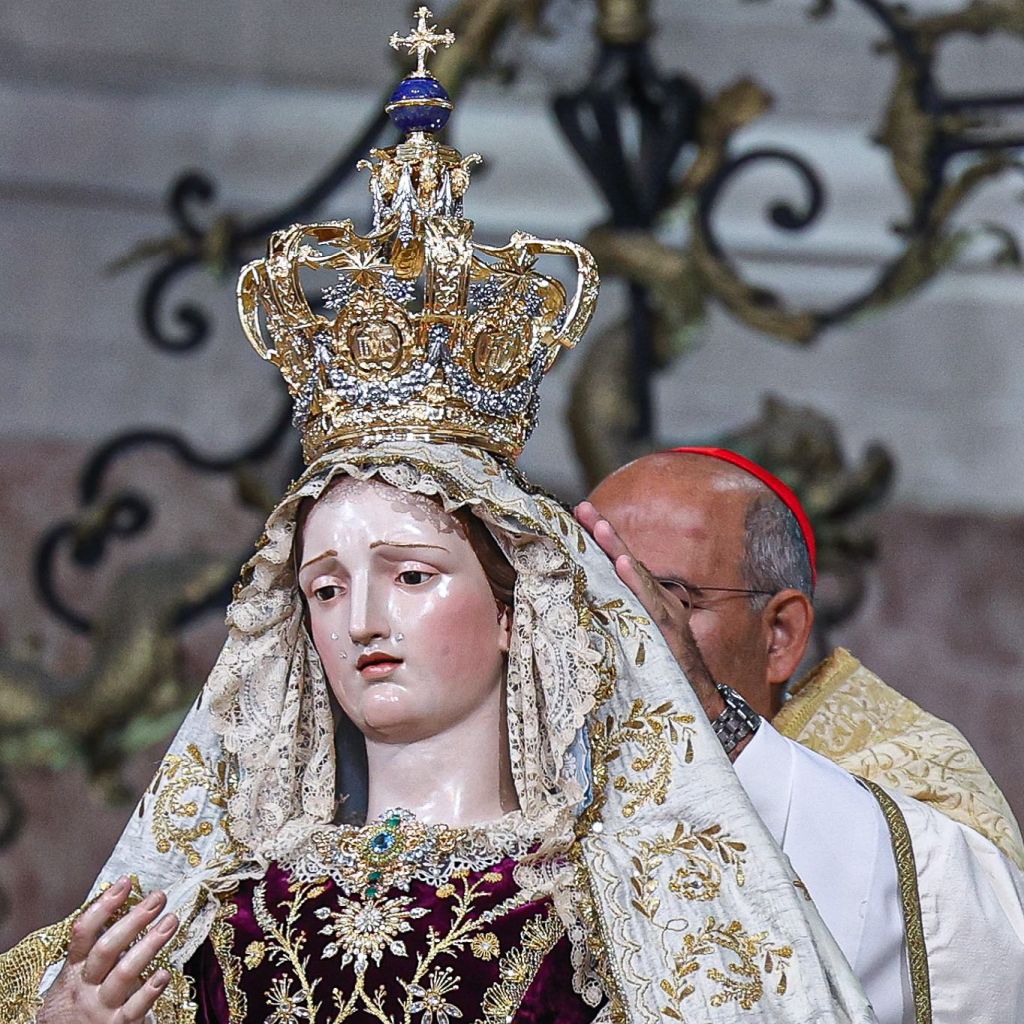 Imagem de Nossa Senhora da Soledade recebe coroacao pontificia em Portugal 1