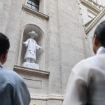 Imagem do primeiro sacerdote e martir da Coreia e instalada na Basilica de Sao Pedro 1