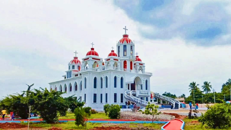 Nuncio Apostolico dedica Santuario em honra a Sao Miguel na India 1