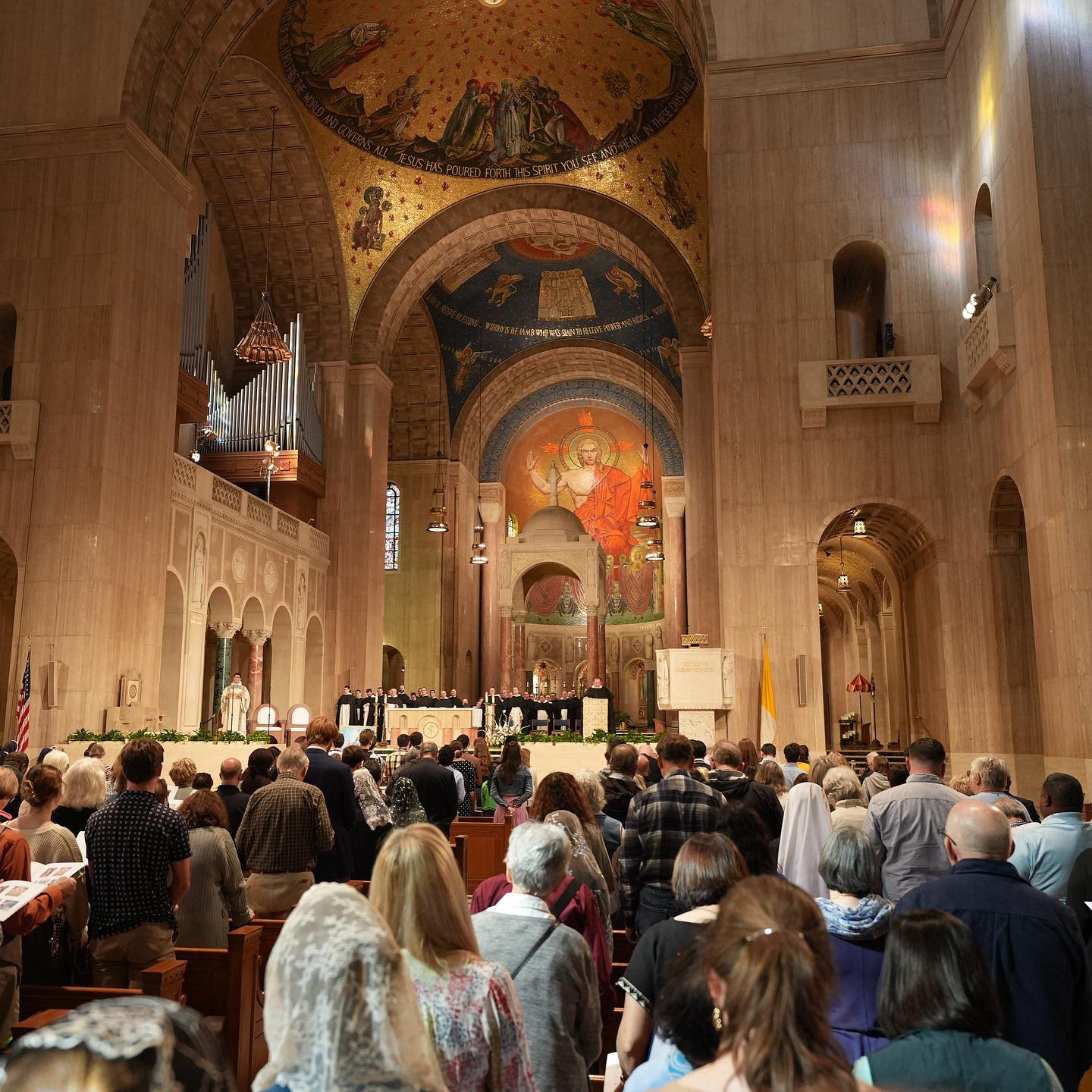 Dominicanos promovem peregrinacao do Rosario em Basilica nos EUA 2