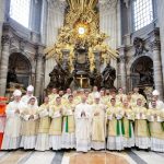 Seminaristas dos EUA sao ordenados Diaconos na Basilica de Sao Pedro 1