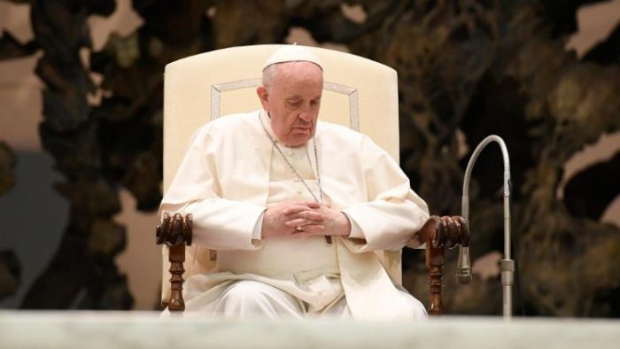 Papa Francisco pede aos fieis para que rezem por ele durante o mes de novembro