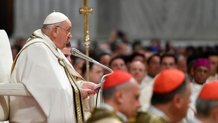 O amor muda a historia assegura Papa Francisco em Missa de Natal 1