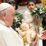 O amor muda a historia assegura Papa Francisco em Missa de Natal 3