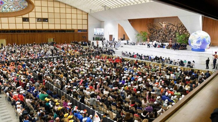 Papa anuncia primeira Jornada Mundial das Criancas 1