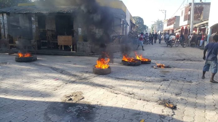 2019 Haitian protests tire fire