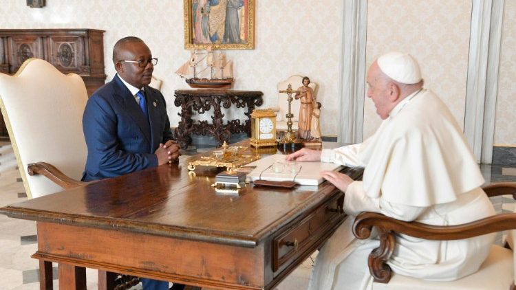Presidente da Guine Bissau e recebido pelo Papa no Vaticano 2