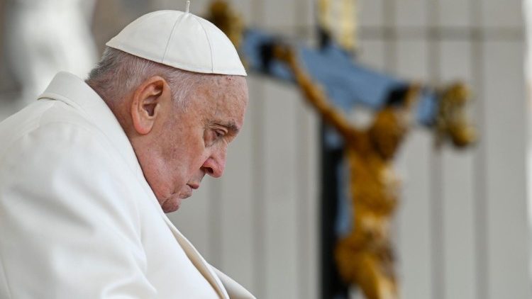 Papa Francisco diz nao pensar em renuncia