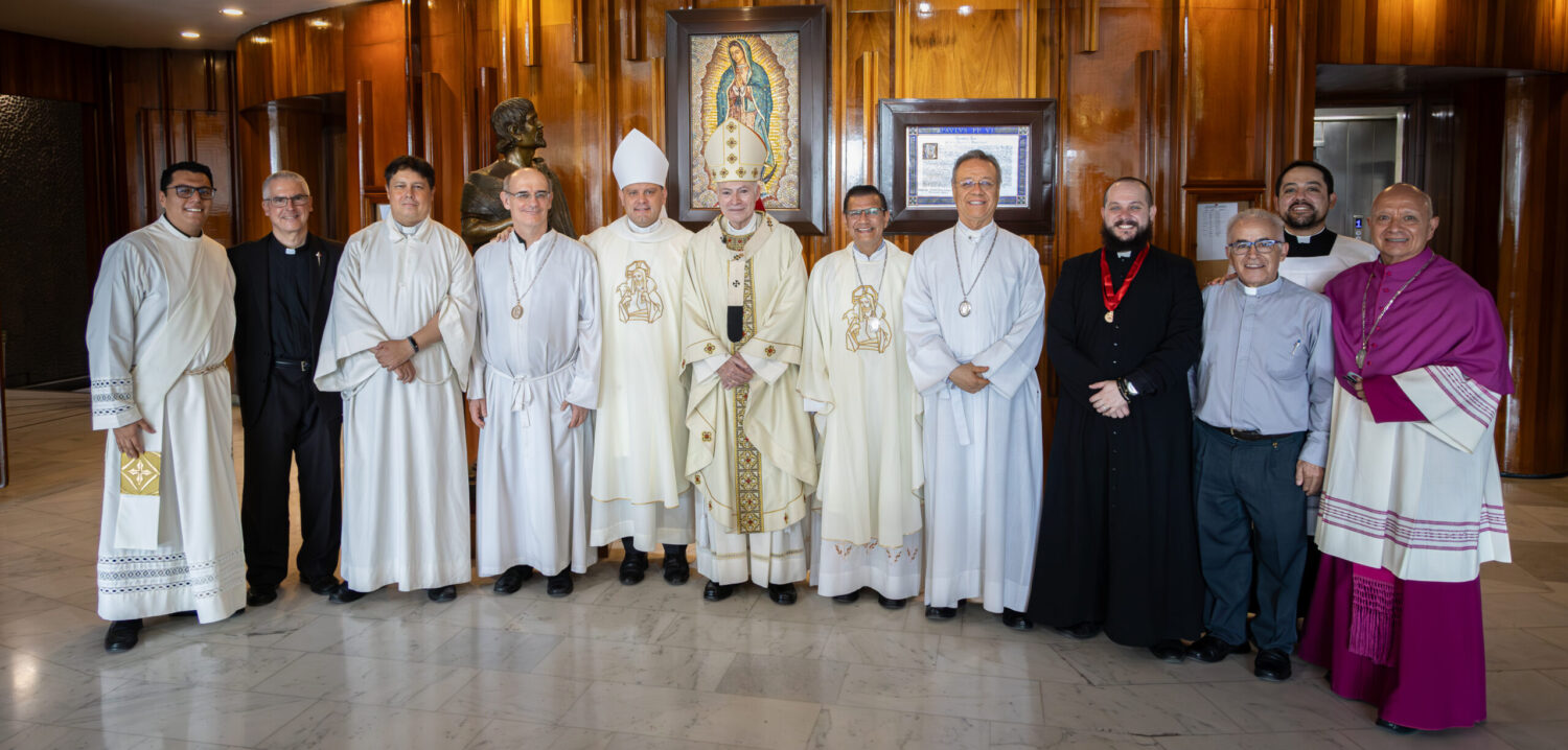 Arquidiocese do Mexico e consagrada ao Sagrado Coracao de Jesus 4