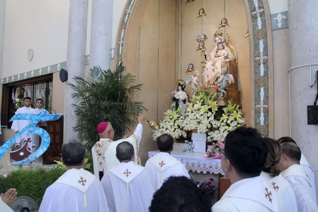 Irmas Carmelitas de Cebu comemoram 75 anos de fundacao 1