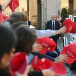 Mil crismandos de Genova sao recebidos pelo Papa no Vaticano 1