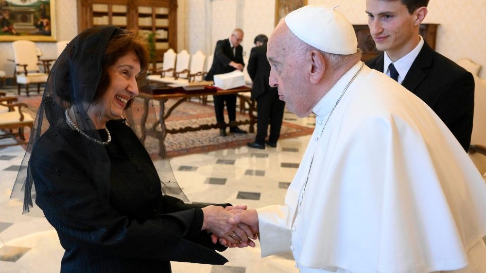 Presidentes da Bulgaria e da Macedonia do Norte sao recebidos pelo Papa no Vaticano 2