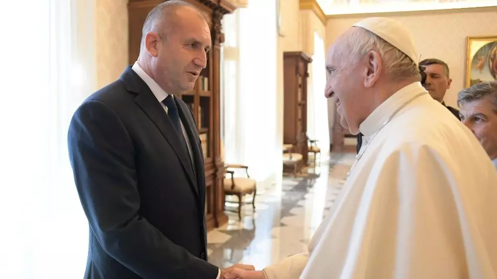 Presidentes da Bulgaria e da Macedonia do Norte sao recebidos pelo Papa no Vaticano