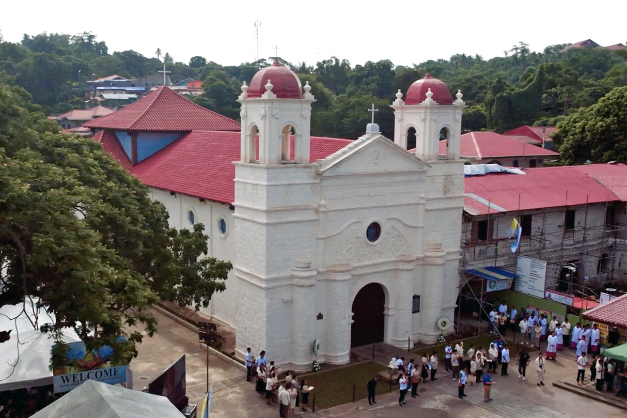 Filipinas Santuario Mariano reabre ao publico apos ser restaurado