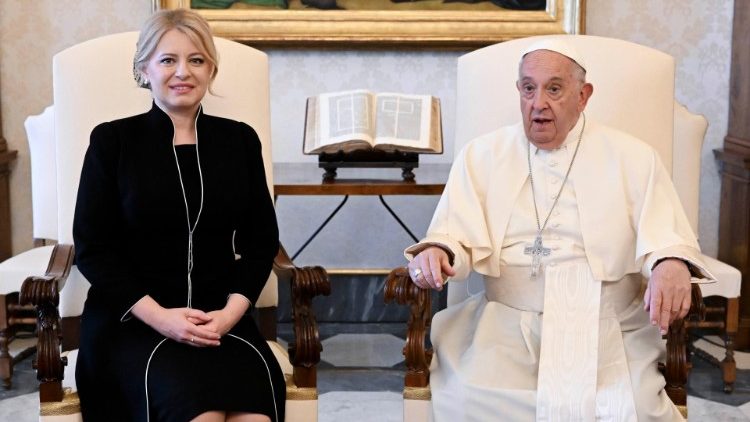 Presidente da Eslovaquia e recebida pelo Papa no Vaticano 2