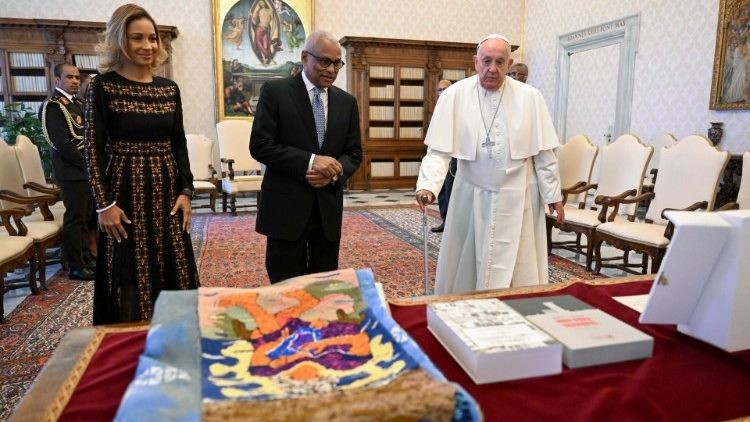 Presidente de Cabo Verde e recebido pelo Papa no Vaticano 5
