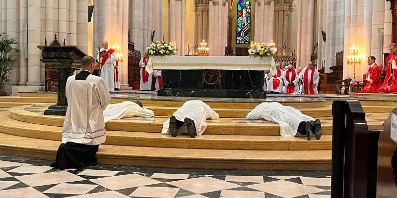 Igreja Catolica na Espanha ganha 20 novos sacerdotes 3