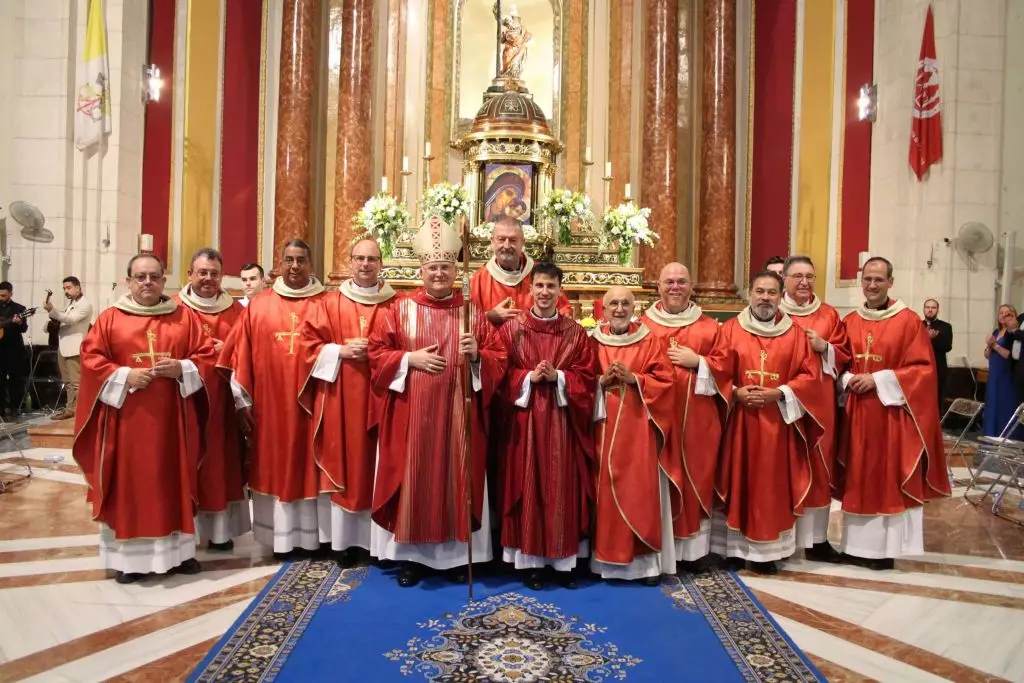 Igreja Catolica na Espanha ganha 20 novos sacerdotes 4