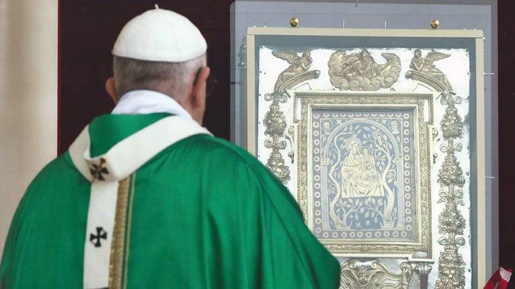 Papa celebra 1500 anos de veneracao a antiga imagem mariana
