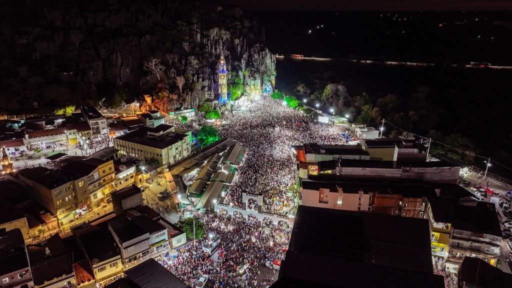 Mais de 600 mil fieis participam da Romaria do Bom Jesus da Lapa 1