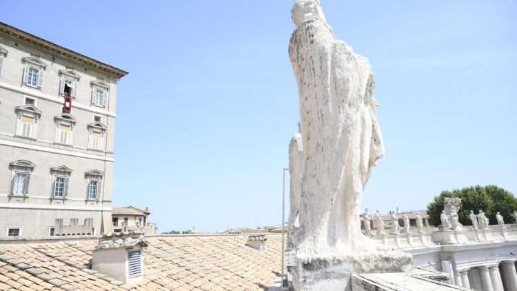 Nao imaginem Nossa Senhora como uma ‘estatua imovel de cera afirma Papa Francisco 2