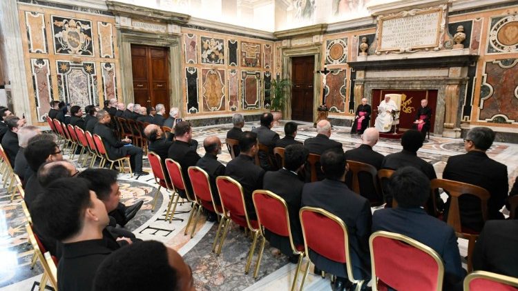 Os jovens precisam de Deus assegura o Papa aos Oblatos de Sao Jose 2