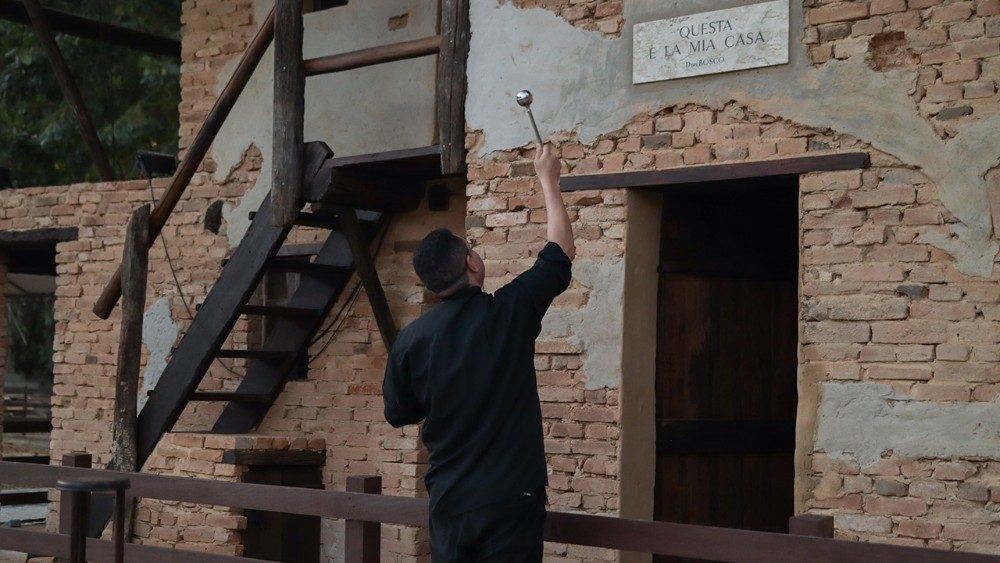 Replica da casa de Sao Joao Bosco e inaugurada por Salesianos em SP 2