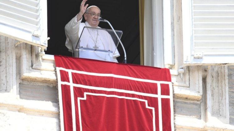 Somente o amor pode preencher a vida assegura o Papa Francisco