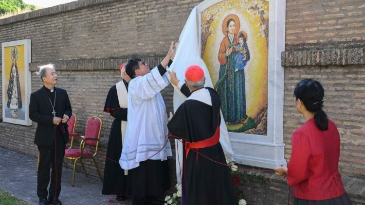 Jardins Vaticanos recebem Mosaico de Nossa Senhora da Paz coreana 2