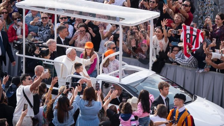 Nunca dialoguem com o diabo aconselha Papa Francisco 4