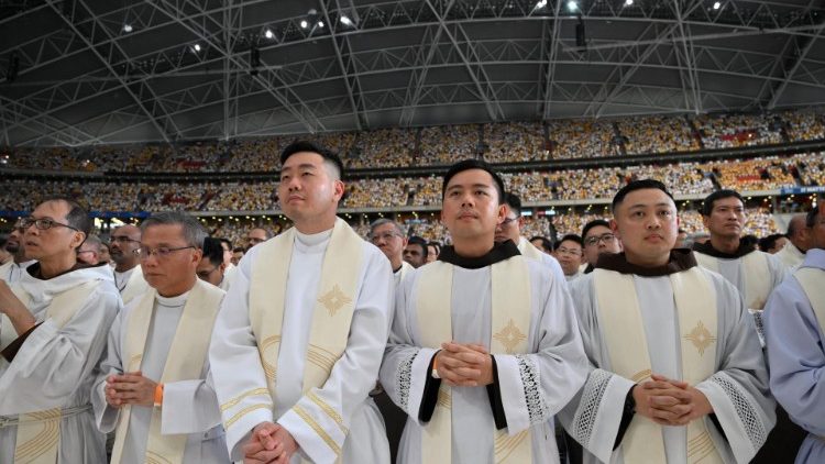 Papa Francisco deixa Singapura rumo a Roma concluindo viagem a Asia e Oceania 4