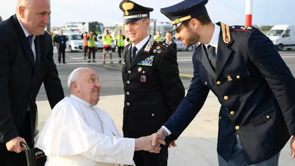 Papa Francisco ja esta em Luxemburgo 3