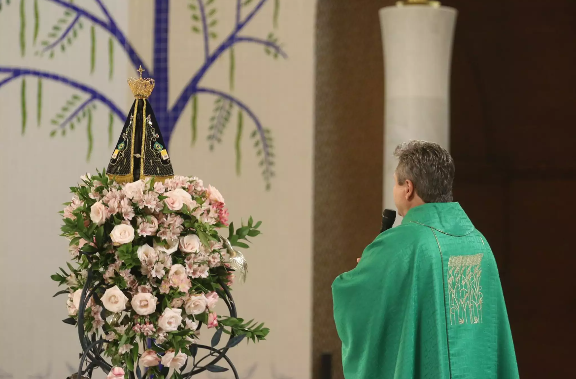 Santuario Nacional celebra os 120 Anos da Coroacao de Nossa Senhora Aparecida 2