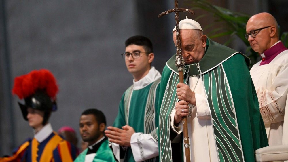 Assembleia Geral Ordinaria do Sinodo dos Bispos e concluida no Vaticano 2