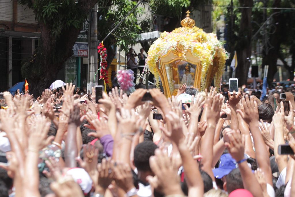 Cirio de Nossa Senhora de Nazare reune milhares de fieis em Belem PA