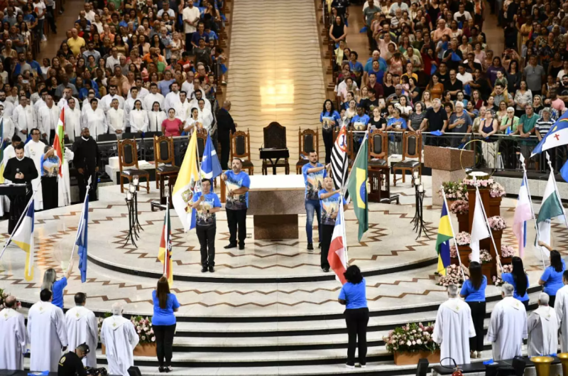 Santuario Nacional de Aparecida inicia Novena e Festa da Padroeira 2