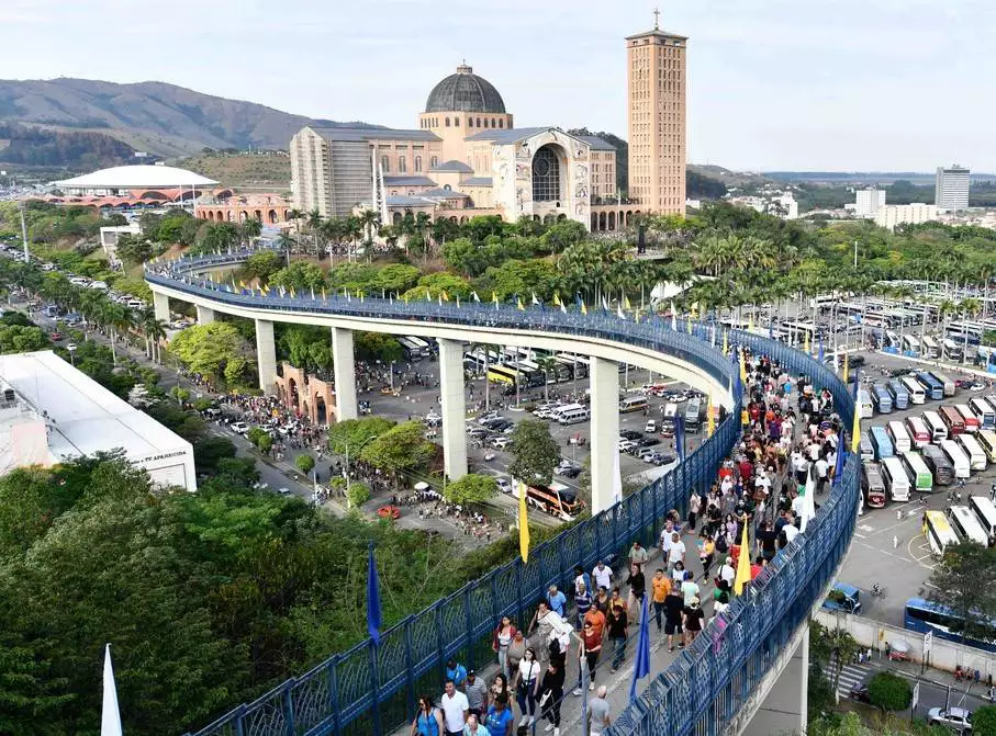 Santuario de Aparecida recebe mais de 320 mil devotos durante a Festa da Padroeira 1 1