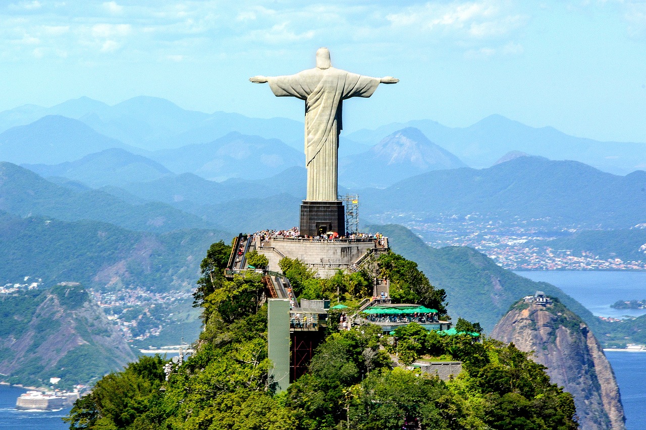 Territorio do entorno do monumento do Cristo Redentor no RJ e pauta no Senado 2