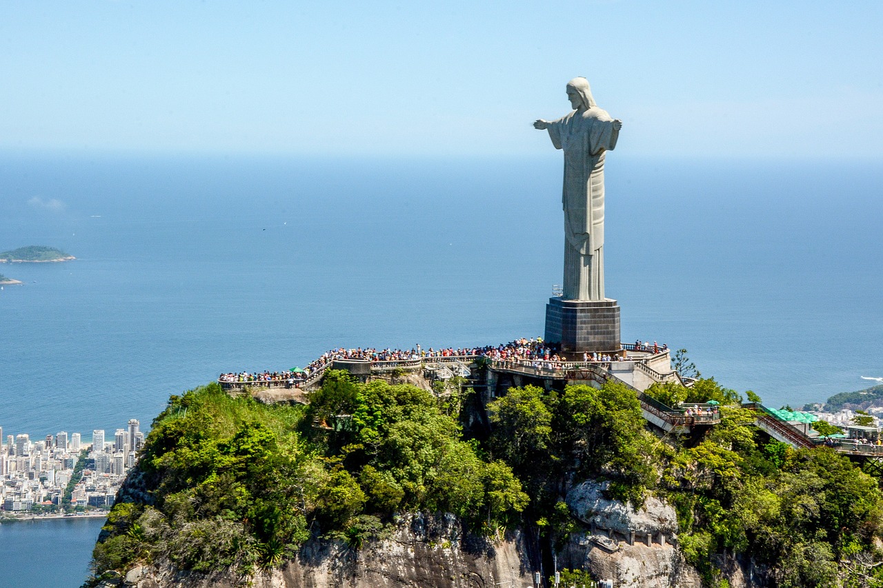 Territorio do entorno do monumento do Cristo Redentor no RJ e pauta no Senado 3