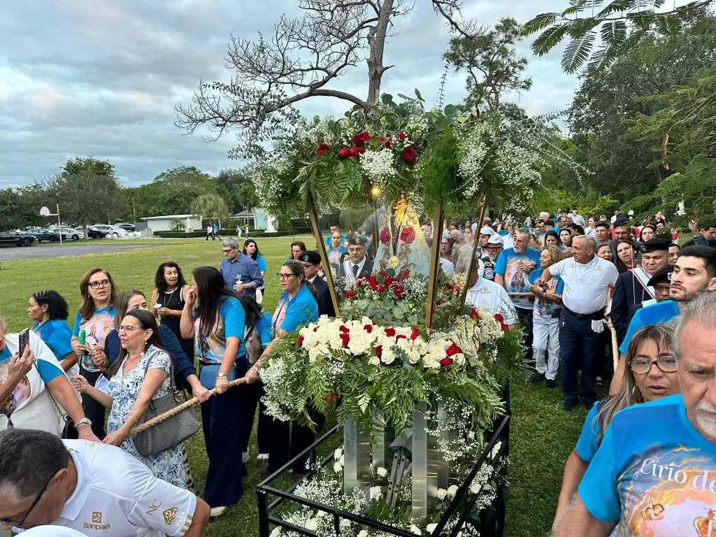 Celebracao do Cirio de Nazare reune centenas de fieis em Miami