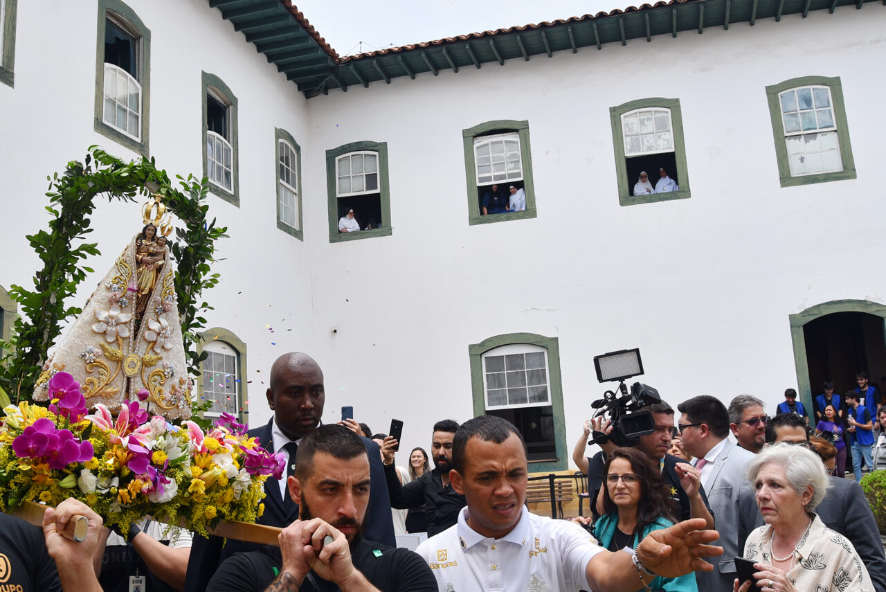 Imagem peregrina de Nossa Senhora de Nazare visita Museu de Arte Sacra de SP 2