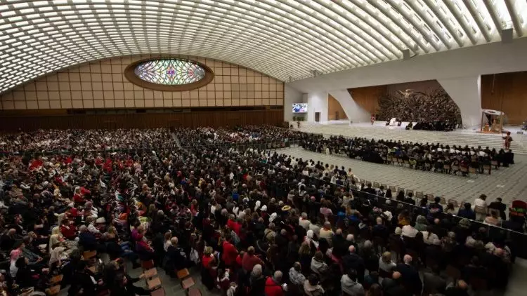 O cristao deve irradiar esperanca ser semeador de esperanca exorta Papa Francisco 2