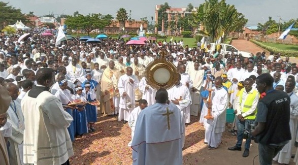 Papa envia mensagem aos participantes do Congresso Eucaristico de Ruanda