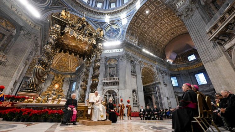 Peregrinos de Santiago de Compostela sao recebidos pelo Papa Francisco 2