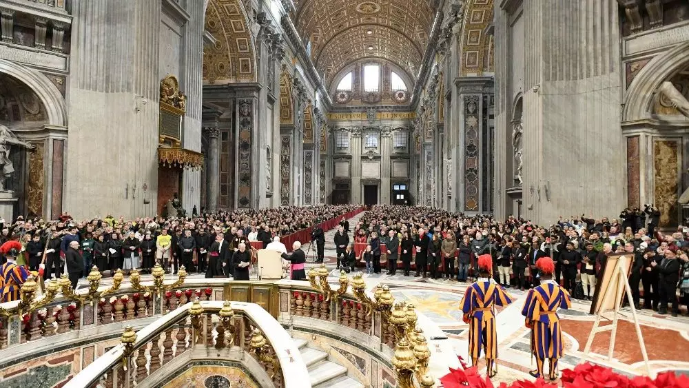 Peregrinos de Santiago de Compostela sao recebidos pelo Papa Francisco 3