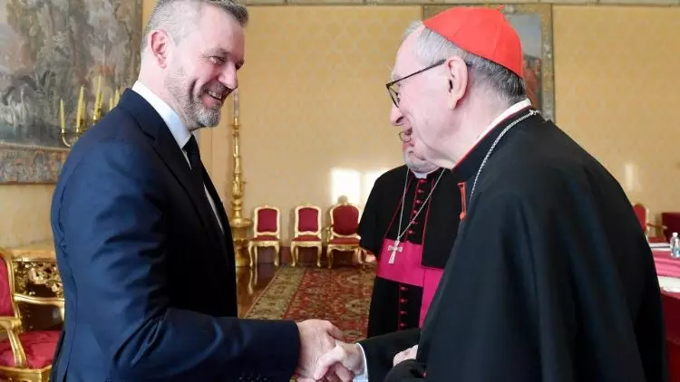 Presidente da Eslovaquia e recebido pelo Papa Francisco no Vaticano 2